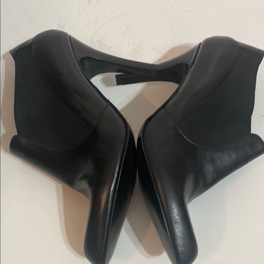 Nine West Elegant Black Women's Heeled Ankle Boots Size 9M - Picture 9 of 10